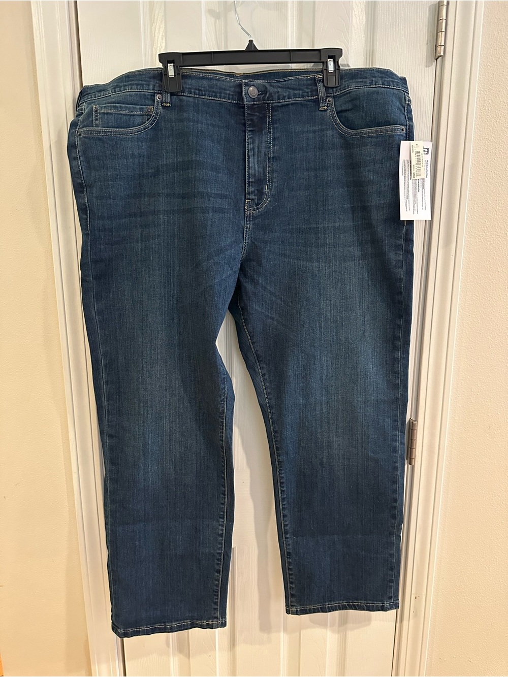Amazon Essentials Men's Dark Blue Straight Jeans 42x29